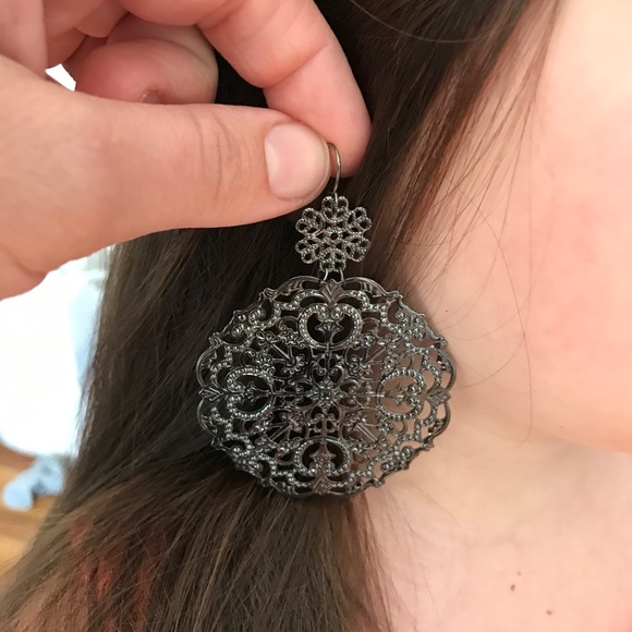 Earring bundle ✨ - Picture 2 of 4